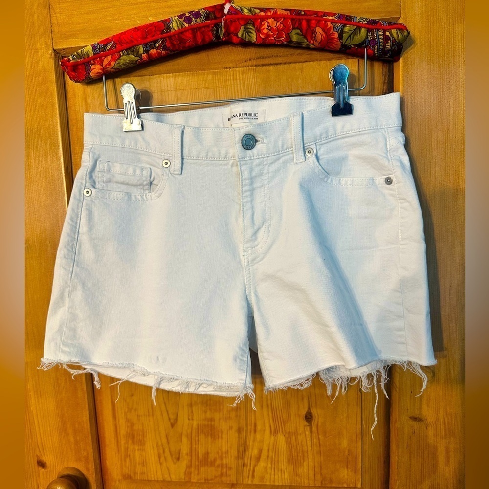 Banana Republic White Denim Y2K Cut Off Style Roll Up Shorts Stretchy Size 26